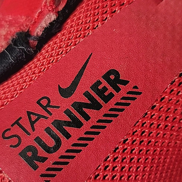 Nike Little Kid Star Runner 2.0 Red Sneakers Shoes Size 11C Black Swoosh Logo - Picture 12 of 14